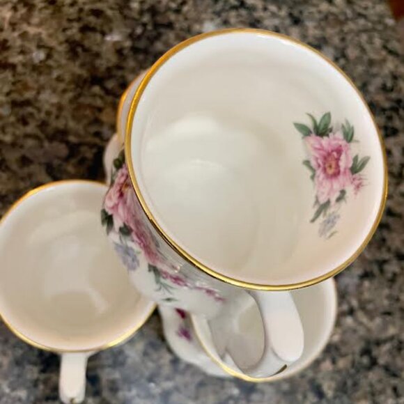 Vintage David Michael English Floral Bone China Mugs - Set of 4 - Picture 5 of 16